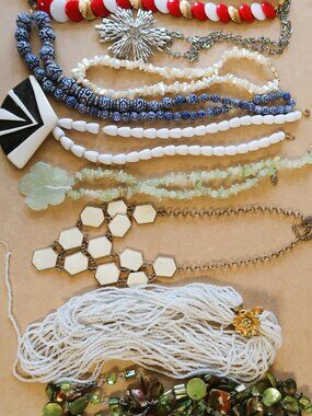 Bundle of 9 Vintage Necklaces Carved Jade-like Hibiscus, Ceramic, Hexagon Chain